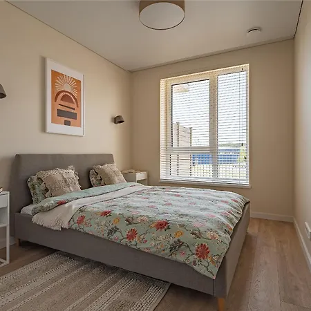 Cozy With Huge Terrace Appartement *