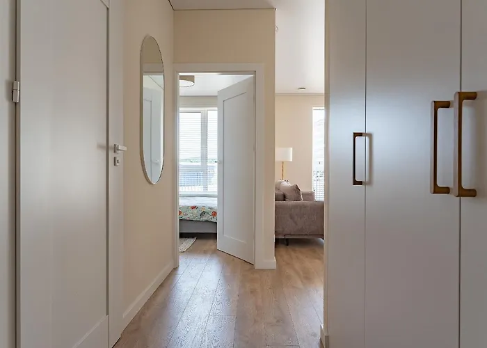 Cozy With Huge Terrace Apartament