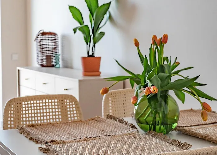 Cozy With Huge Terrace *