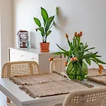 Cozy With Huge Terrace *